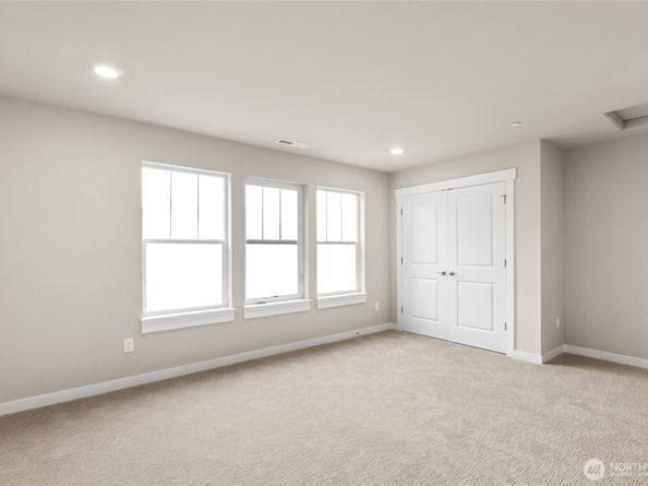 13555 NE 104th Way 47, Kirkland WA 98033
