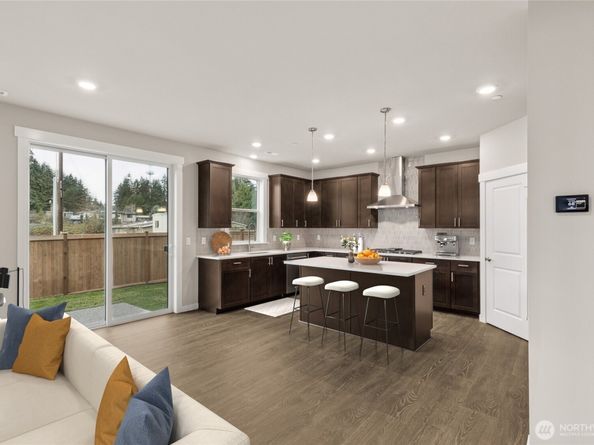 13555 NE 104th Way 47, Kirkland WA 98033