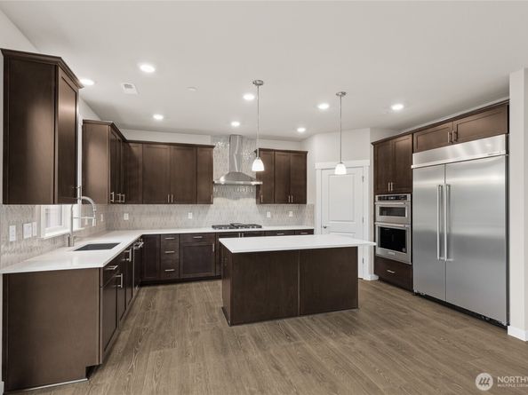 13555 NE 104th Way 47, Kirkland WA 98033