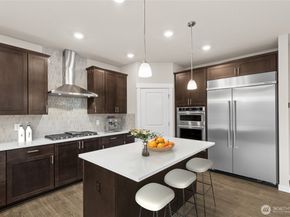 13555 NE 104th Way 47, Kirkland WA 98033