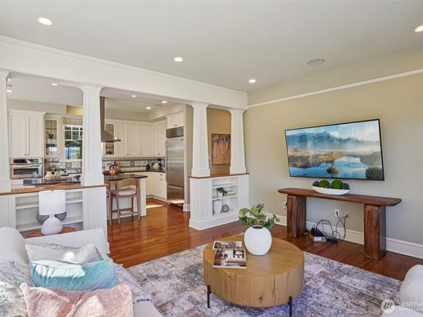 4525 55th Avenue NE, Seattle WA 98105