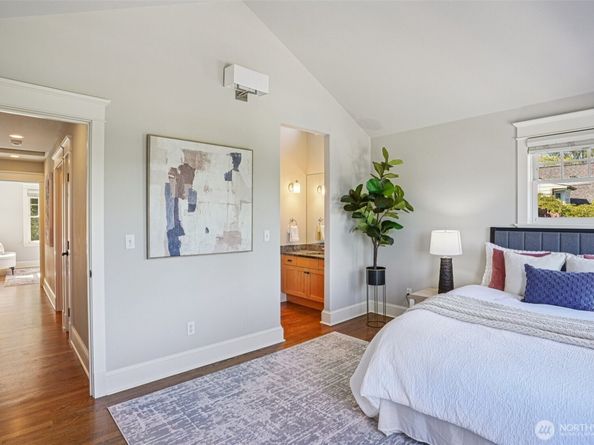 4525 55th Avenue NE, Seattle WA 98105