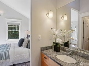4525 55th Avenue NE, Seattle WA 98105