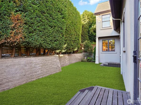 4525 55th Avenue NE, Seattle WA 98105