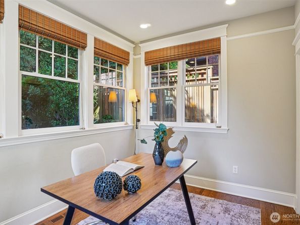 4525 55th Avenue NE, Seattle WA 98105