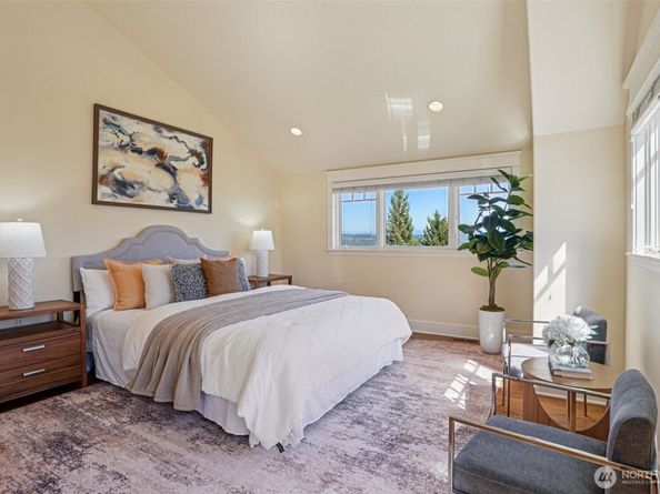 4525 55th Avenue NE, Seattle WA 98105