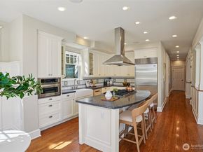 4525 55th Avenue NE, Seattle WA 98105