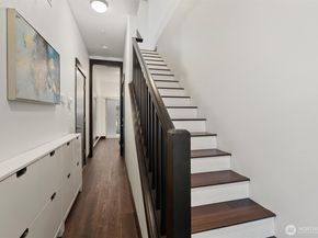 4000 NE 3rd Place, Renton WA 98056