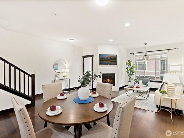 4000 NE 3rd Place, Renton WA 98056