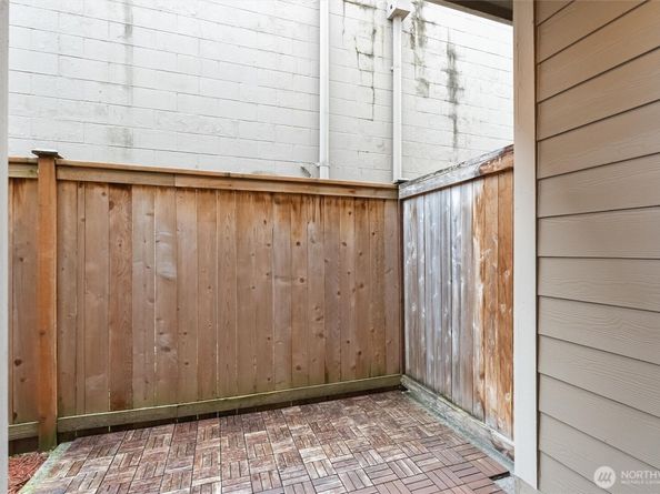 4000 NE 3rd Place, Renton WA 98056