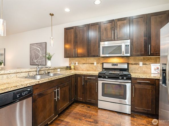 4000 NE 3rd Place, Renton WA 98056