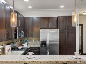 4000 NE 3rd Place, Renton WA 98056