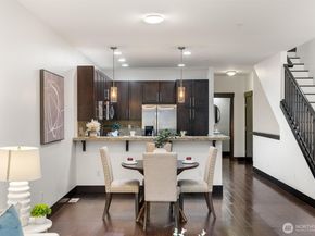 4000 NE 3rd Place, Renton WA 98056