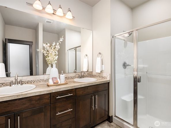 4000 NE 3rd Place, Renton WA 98056