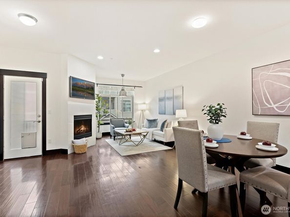 4000 NE 3rd Place, Renton WA 98056