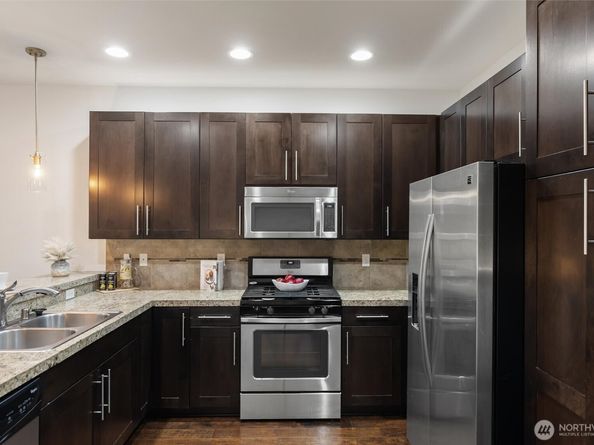 4000 NE 3rd Place, Renton WA 98056