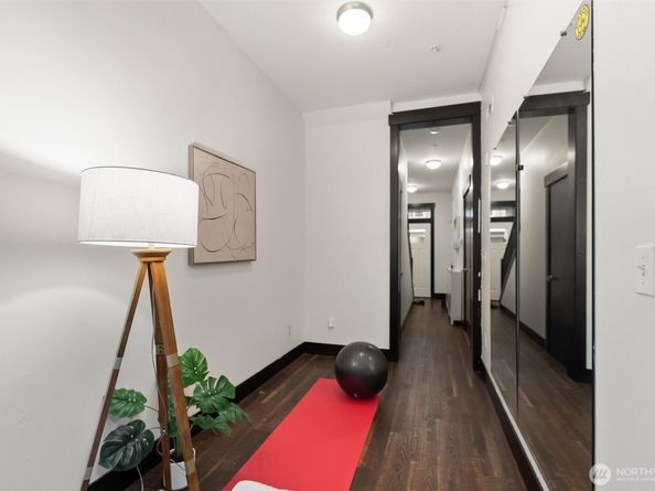 4000 NE 3rd Place, Renton WA 98056