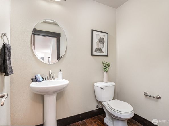 4000 NE 3rd Place, Renton WA 98056