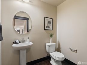 4000 NE 3rd Place, Renton WA 98056