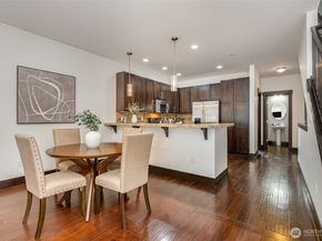 4000 NE 3rd Place, Renton WA 98056