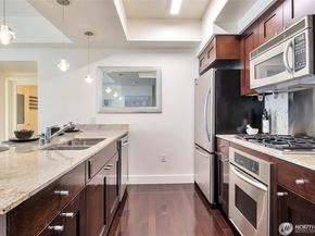 650 Bellevue Way NE 3303, Bellevue WA 98004