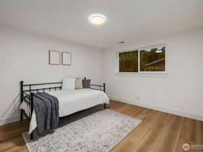 212 Hi Crest Drive, Auburn WA 98001