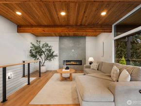 212 Hi Crest Drive, Auburn WA 98001