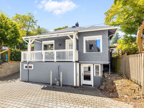 2423 3rd Avenue W, Seattle WA 98119