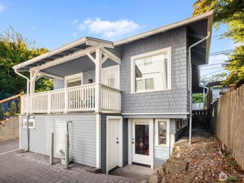 2423 3rd Avenue W