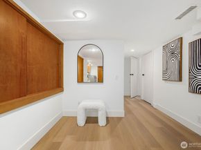 2423 3rd Avenue W, Seattle WA 98119