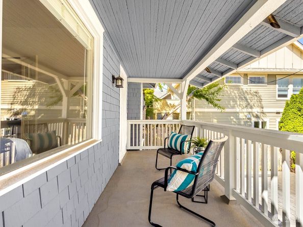 2423 3rd Avenue W, Seattle WA 98119