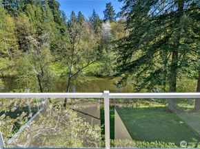 9821 NE Riverbend Drive C102, Bothell WA 98011
