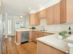 9821 NE Riverbend Drive C102, Bothell WA 98011