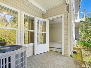 9821 NE Riverbend Drive C102, Bothell WA 98011