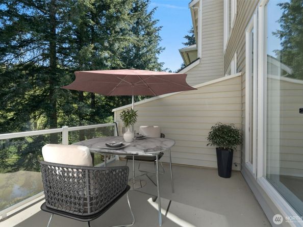 9821 NE Riverbend Drive C102, Bothell WA 98011
