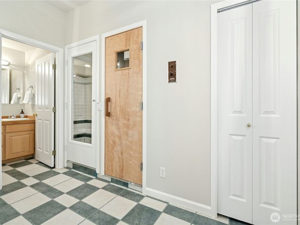 9821 NE Riverbend Drive C102, Bothell WA 98011