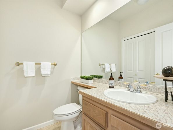 9821 NE Riverbend Drive C102, Bothell WA 98011