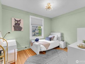 109 11th Avenue E, Seattle WA 98102