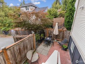 109 11th Avenue E, Seattle WA 98102