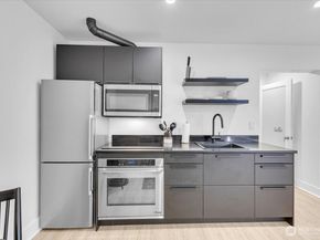 109 11th Avenue E, Seattle WA 98102