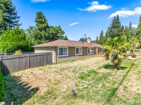 18804 43rd Avenue W, Lynnwood WA 98036