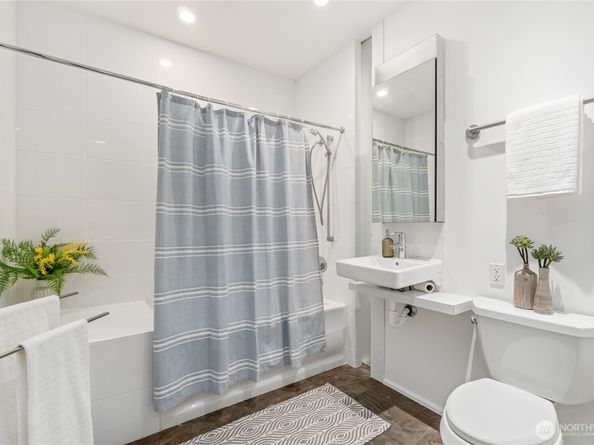 1111 E Pike Street 203, Seattle WA 98122