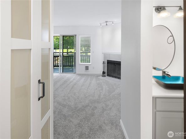 5300 Harbour Pointe Boulevard 305L, Mukilteo WA 98275