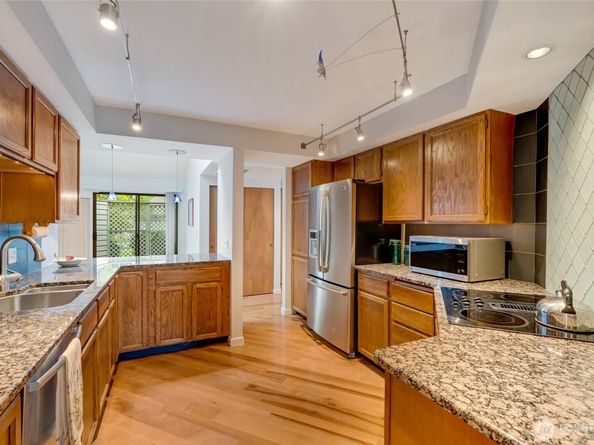 107 143rd Avenue SE, Bellevue WA 98007