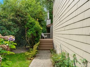 107 143rd Avenue SE, Bellevue WA 98007