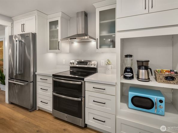 771 Edmonds Way, Edmonds WA 98020
