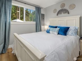 771 Edmonds Way, Edmonds WA 98020