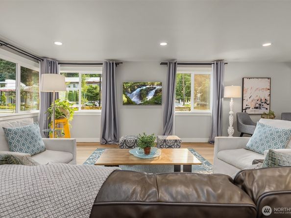 771 Edmonds Way, Edmonds WA 98020