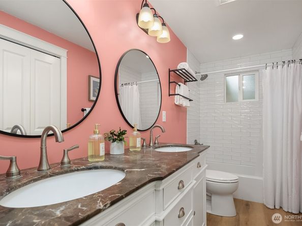 771 Edmonds Way, Edmonds WA 98020