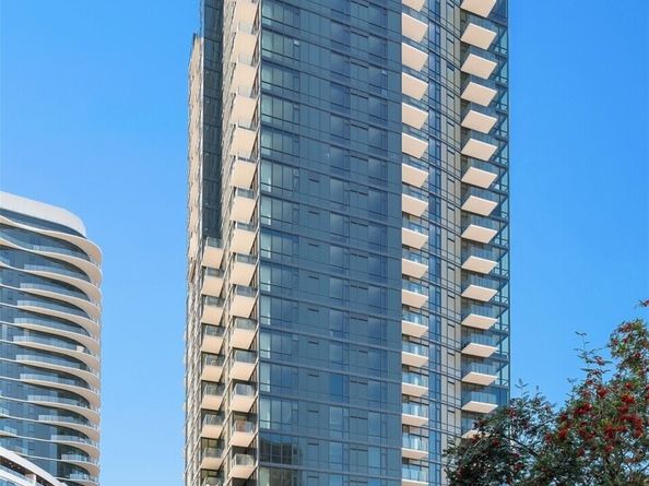 889 Avenue Square NE 806, Bellevue WA 98004